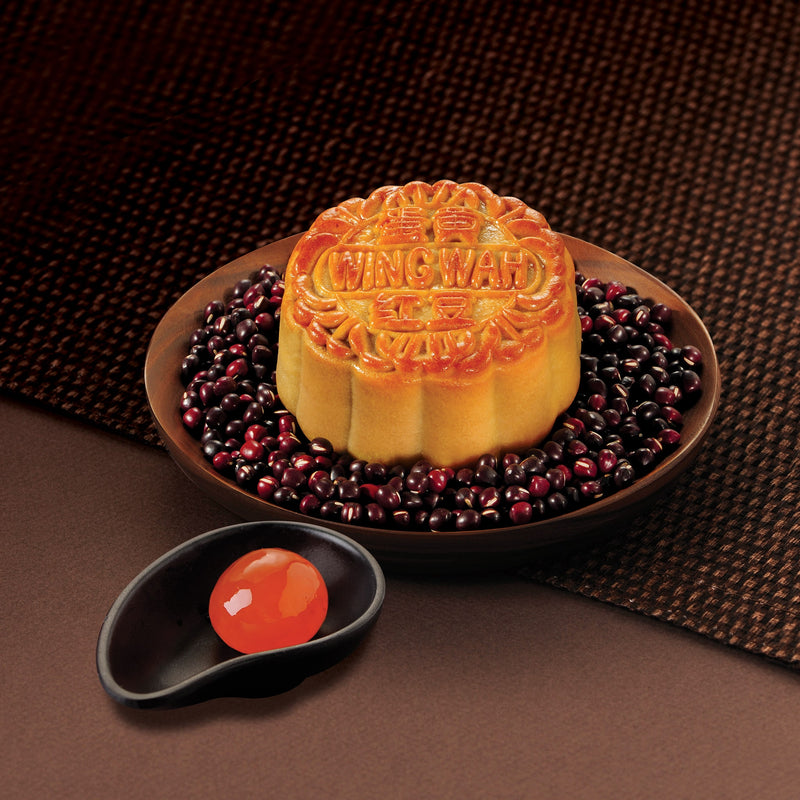 A Wing Wah 1 Yolk Red Bean Paste Mooncake with red beans.